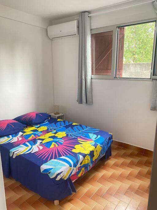 Appartement A Proximite De La Plage Du Bourg ! Сент-Анн Екстер'єр фото