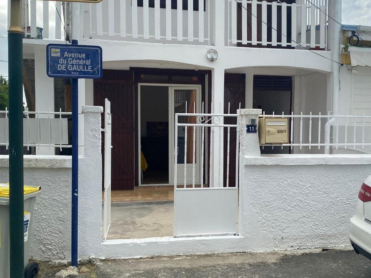 Appartement A Proximite De La Plage Du Bourg ! Сент-Анн Екстер'єр фото