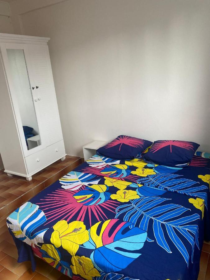 Appartement A Proximite De La Plage Du Bourg ! Сент-Анн Екстер'єр фото